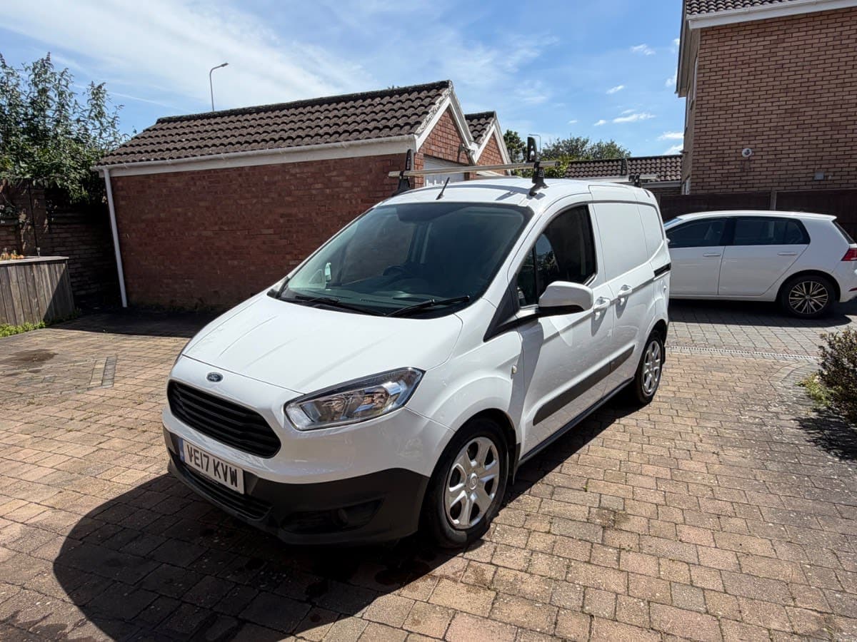 Ford Transit Courier 2017 - Image 1