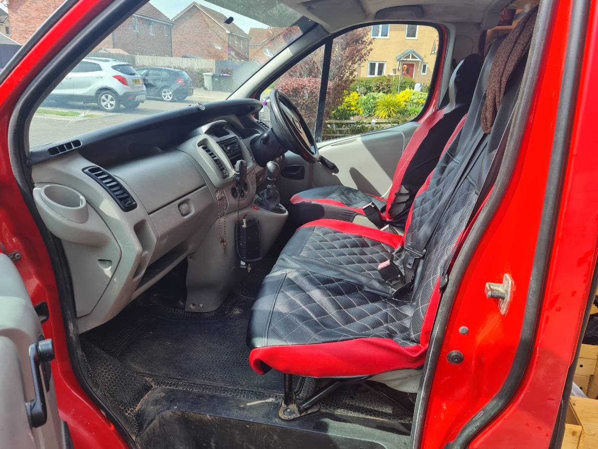 Vauxhall vivaro 2l swb - Image 1