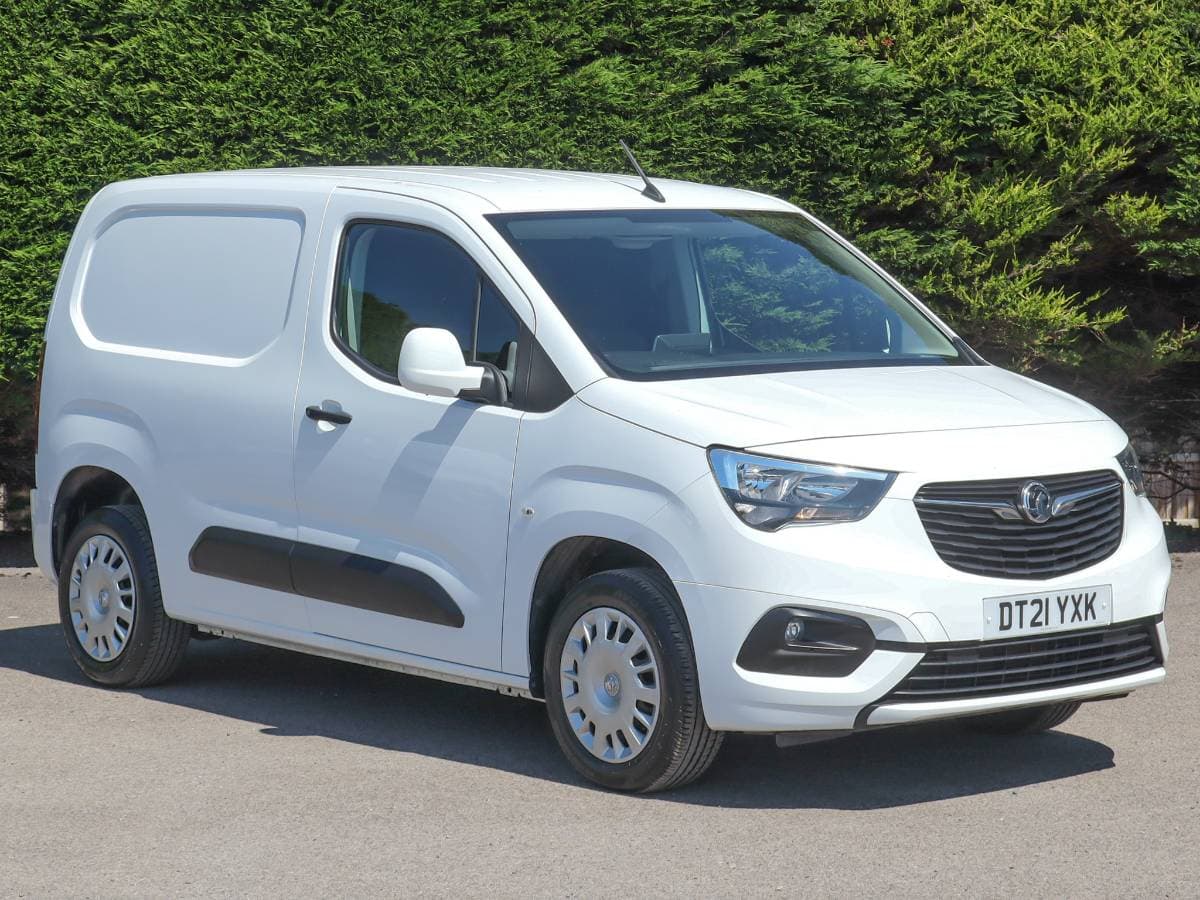 2021 (21) Vauxhall Combo 2300 Sportive, 1.5 Turbo D ,100BHP, 6 Speed, L1 SWB Van - Image 1
