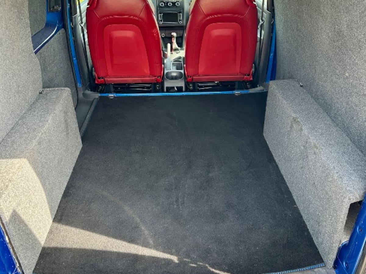 VOLKSWAGEN CADDY TDI - Image 1