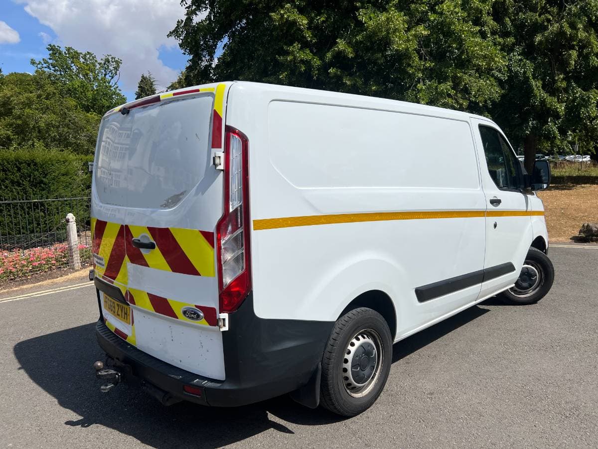 2019 Ford Transit Custom L1H1 2.0 Ecoblue 300 Leader - Image 1