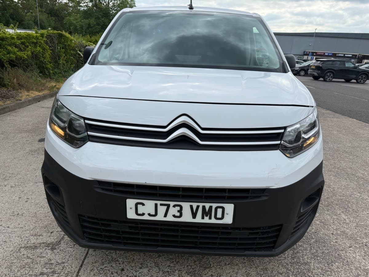 Citroen Berlingo 2023 1000 Enterprise ED BHDI 31,000 miles - Image 1