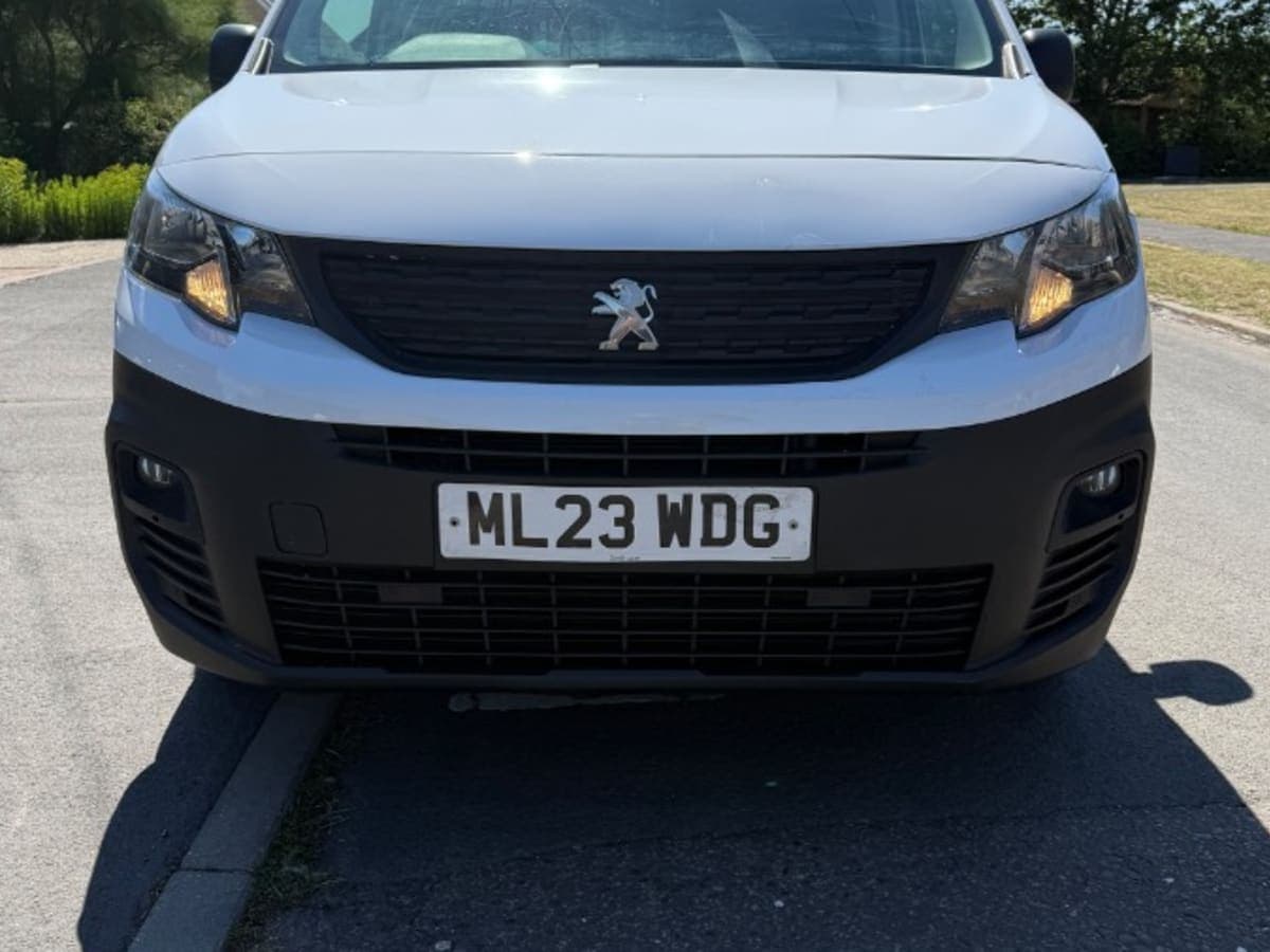 Peugeot Partner LWB 2023 Professional Premium BHDI 54,000 miles - Image 1