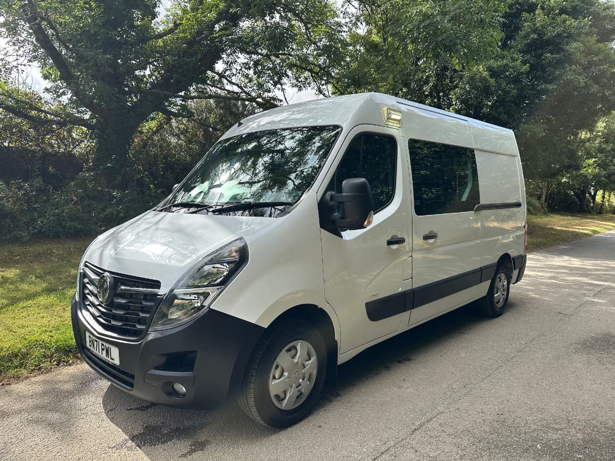 2021 (71) VAUXHALL MOVANO 3500 L2 H2 2.3 TURBO D 135HP 6 SEAT WELFARE VAN - ONLY 28000 MILES! - Image 1
