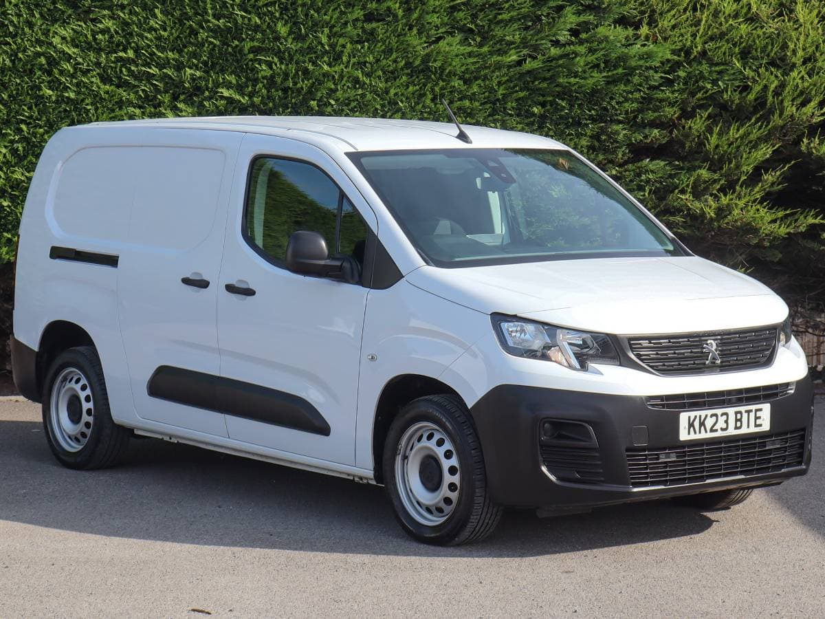 2023 (23) Peugeot Partner 850 Professional Premium + Long L2 LWB 5 Seat Crew Van - Image 1