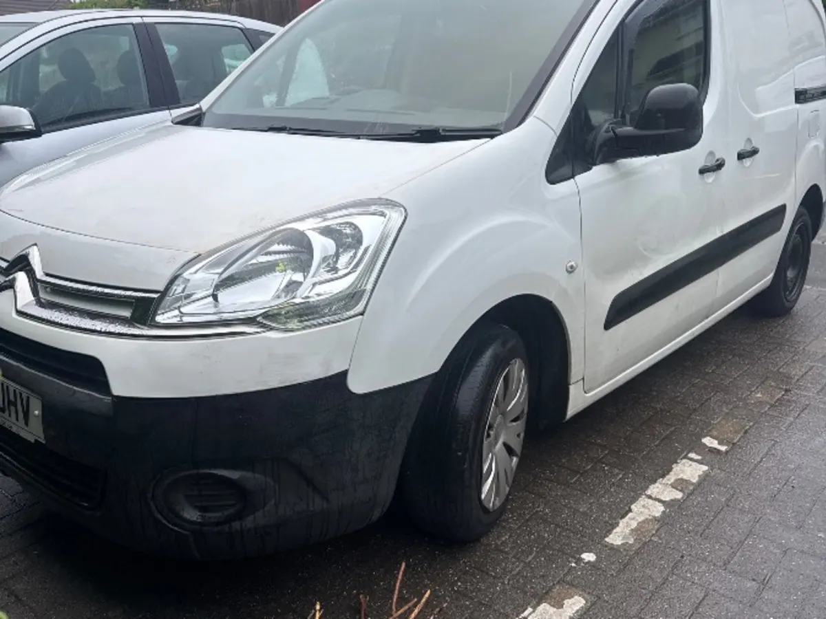2015 Citroen BERLINGO - Image 1