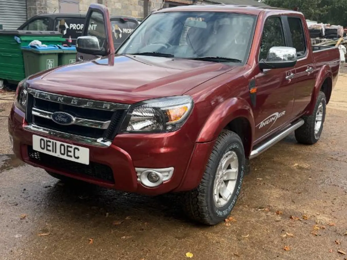 Ford Ranger Thunder Double-Cab 2.5 TDCi Auto - Image 1