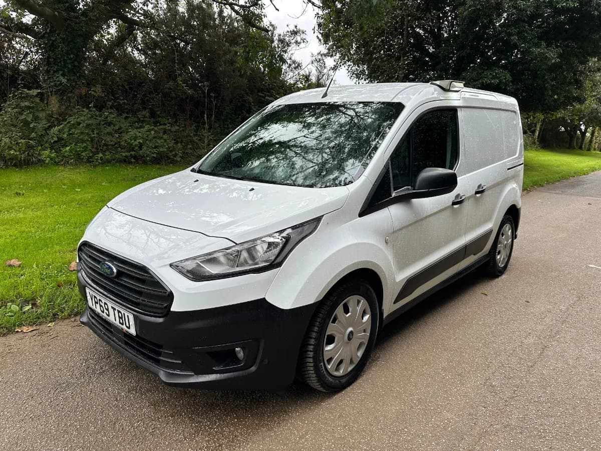 2020 (69) FORD TRANSIT CONNECT 220 L1 1.5 TDCI ECOBLUE 100BHP SWB VAN - ONLY 48000 MILES! - Image 1