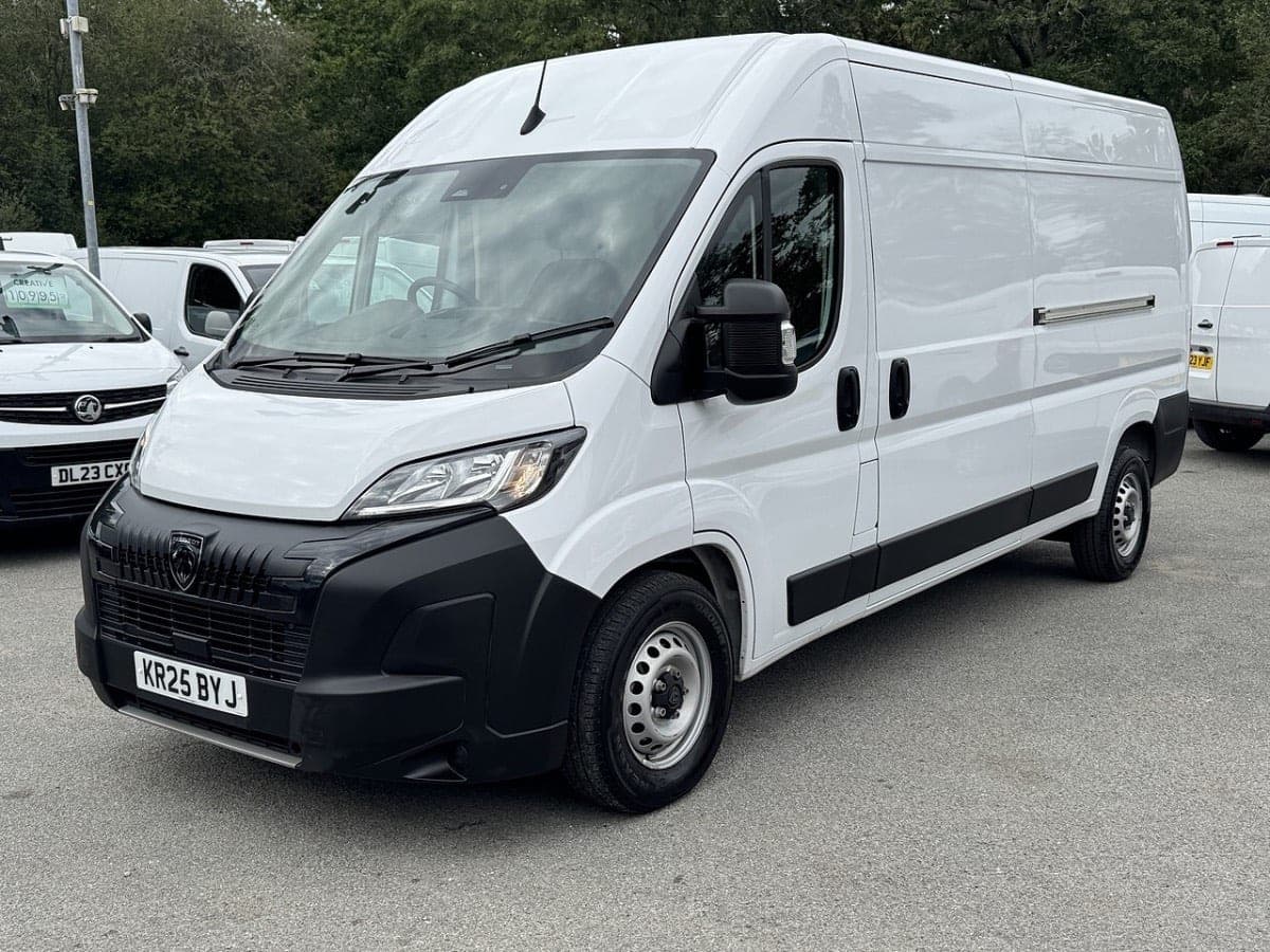 2025 Peugeot Boxer L3H2 435 professional - Image 1