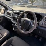 Renault trafic 2015 low mileage - Thumbnail 9