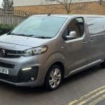 Vauxhall Vivaro Automatic van - Thumbnail 2