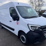 2024 Electric Renault Master Van 35 ZE MWB Van. 740 Miles. AC. MWB. £326 Per Month. - Thumbnail 5