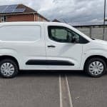 Finance Available/Clean Van Inside And Out/2 Keys. - Thumbnail 6