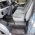 Low Mileage and Service History - Thumbnail 5