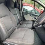 RENAULT TRAFIC LL29 SPORT NAV ENGY DCI panel van - Thumbnail 4