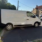 Renault traffic van - Thumbnail 3