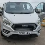 Ford transit custom crew cab 6 seater - Thumbnail 1