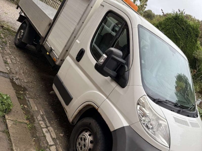 Tipper truck