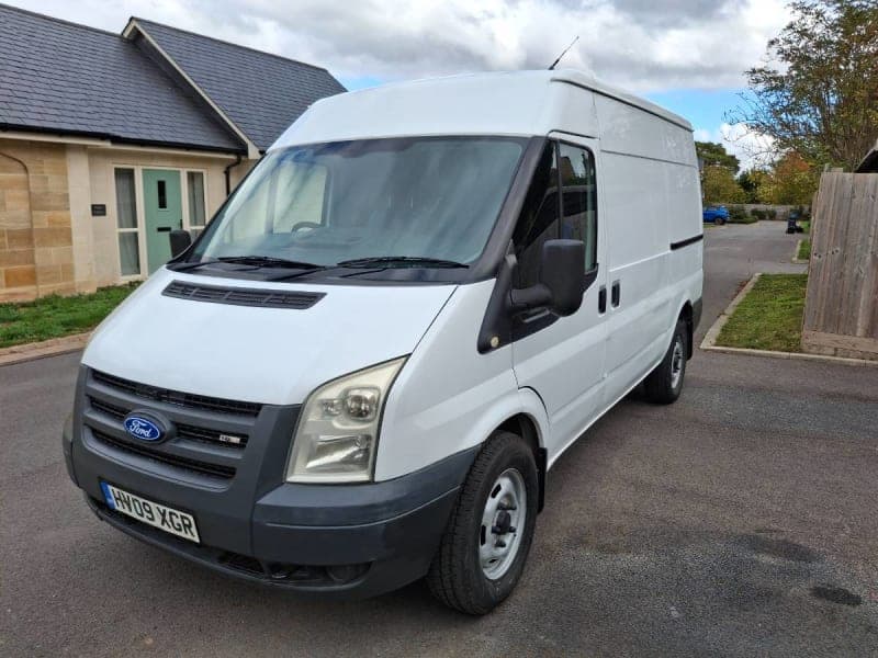 NO VAT - 2009 Ford transit 115 T350 MEDIUM WHEEL BASE  med roof RWD 2.4 TDCI (chain belt) panel van 119K MILES . 12 MONTH MOT.