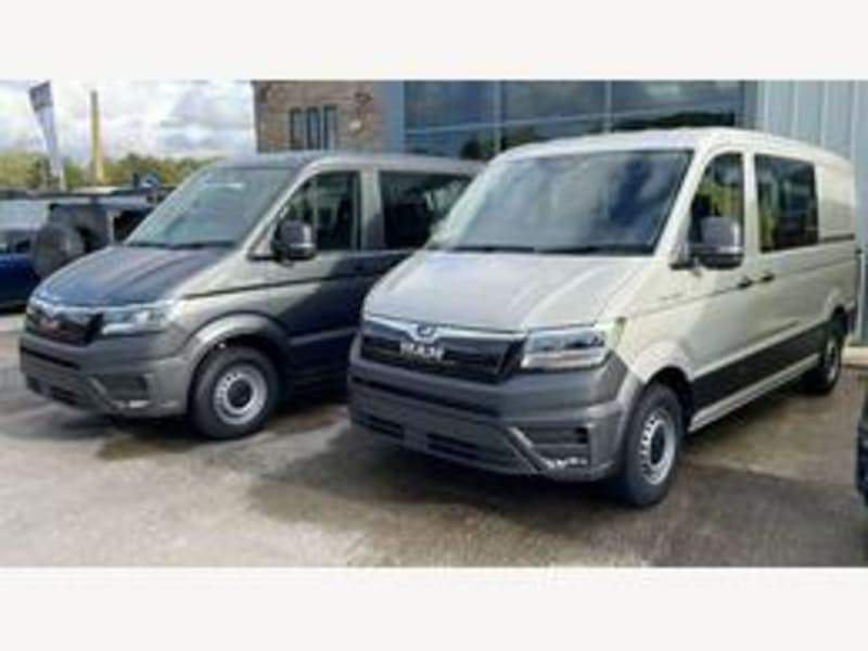 MAN TGE 3180 LION XS MEDIUM WHEEL BASE CREWCAB