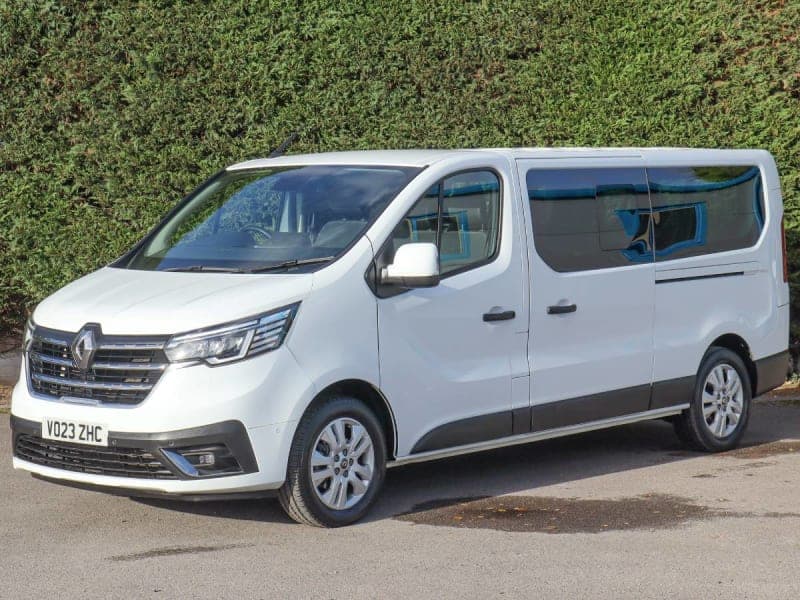 2023 (23) Renault Trafic LL30 Sport Nav 2.0dci 145bhp, L2 LWB 9 Seat Minibus