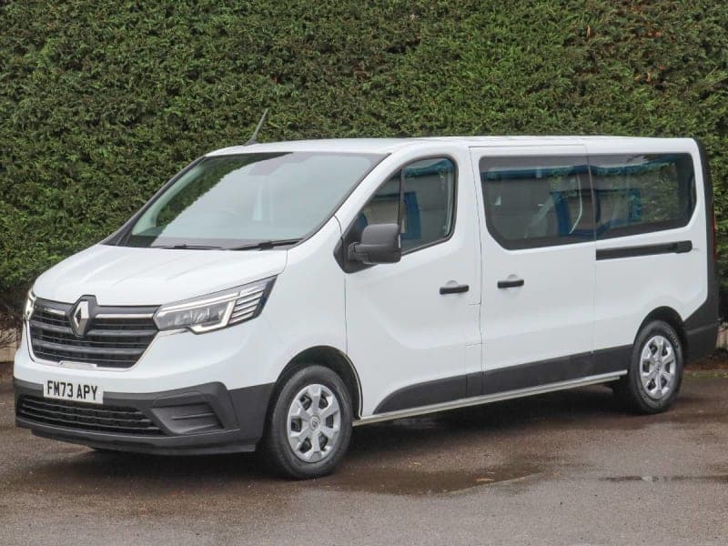 2024 (73) Renault Trafic LL30 Business 2.0dci 145bhp, L2 LWB 9 Seat Minibus