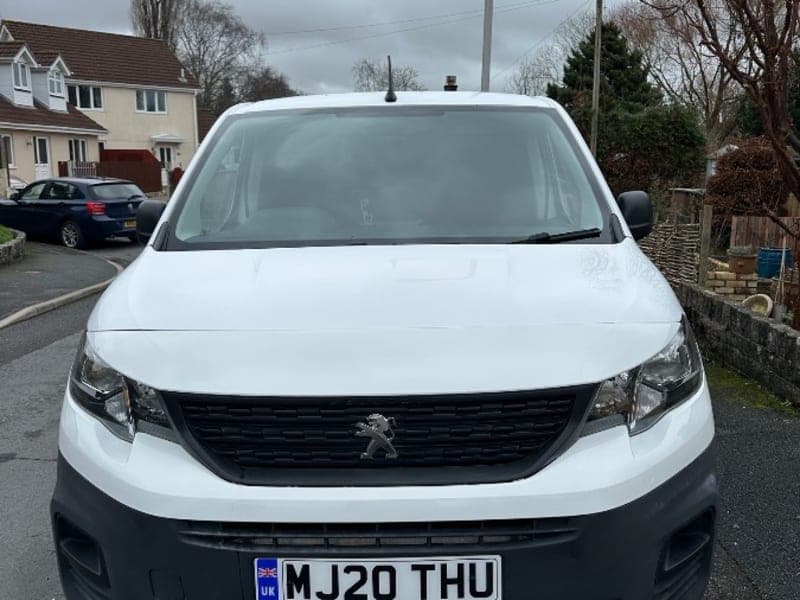 EXCELLENT VAN IN GREAT CONDITION