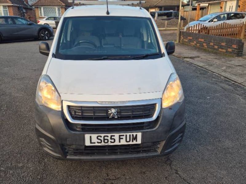 Peugeot partner new belt and pump NO VAT