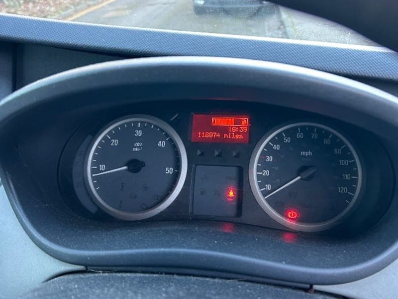 Vauxhall vivaro 2012 - injector fault