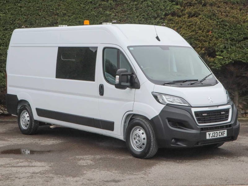 2023 (23) Peugeot Boxer 335 Professional 2.2HDI, 140bhp, L3 H2 LWB 9 Seat Crew Van