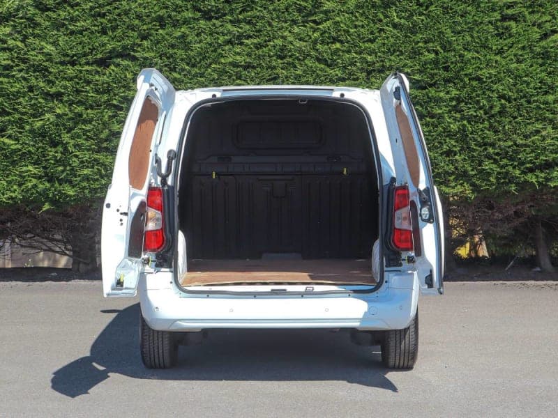 2021 (21) Vauxhall Combo 2300 Sportive, 1.5 Turbo D ,100BHP, 6 Speed, L1 SWB Van