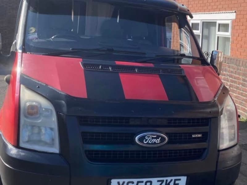 Red ford transit 2008