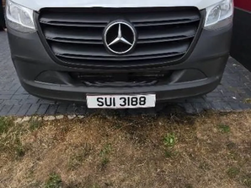 Mercedes sprinter 2.1 lwb cab chassis flatbed (recovery box body)