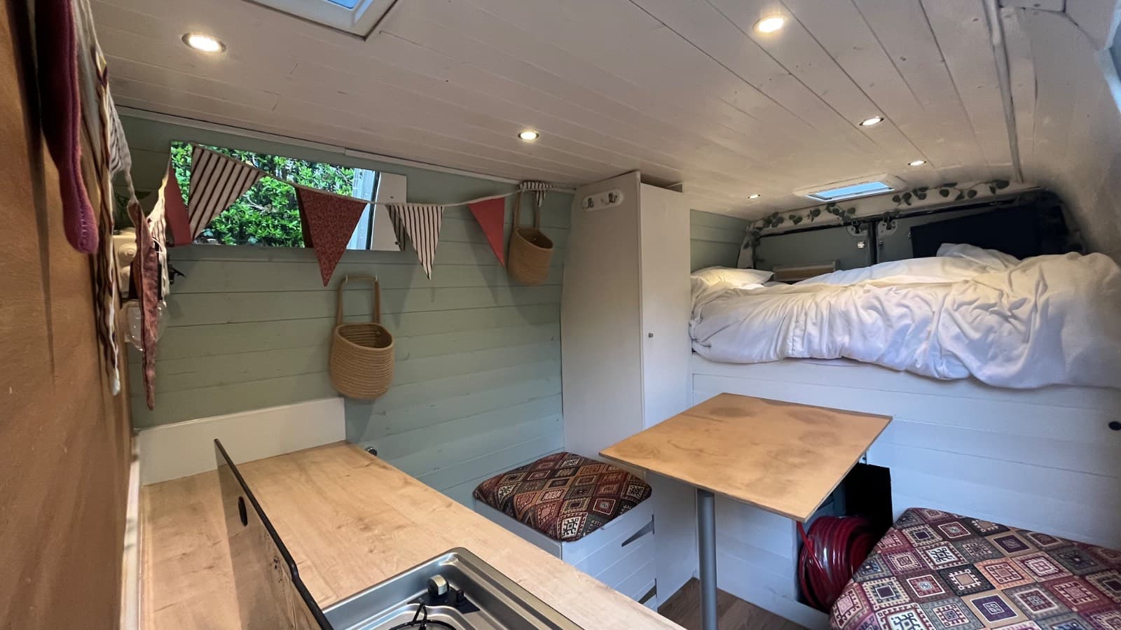 Peugeot Boxer Off grid Stealth Campervan