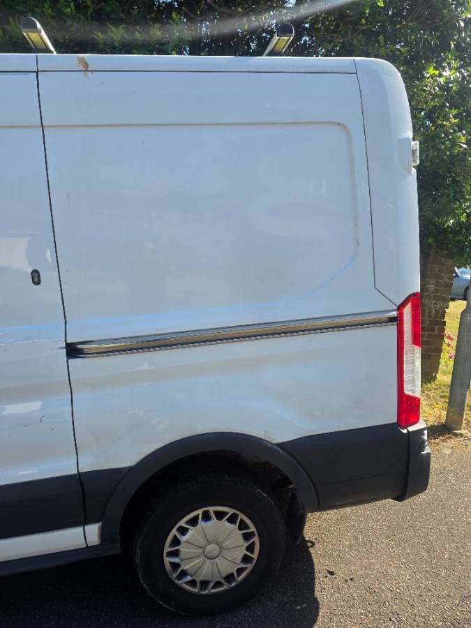 Ford Transit 330 White L2 H2