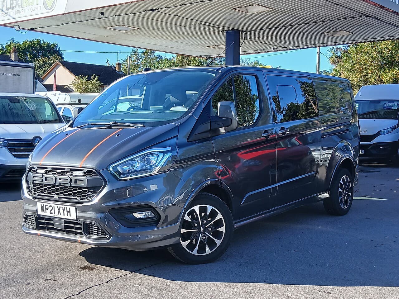 Ford Custom 320 EcoBlue Sport