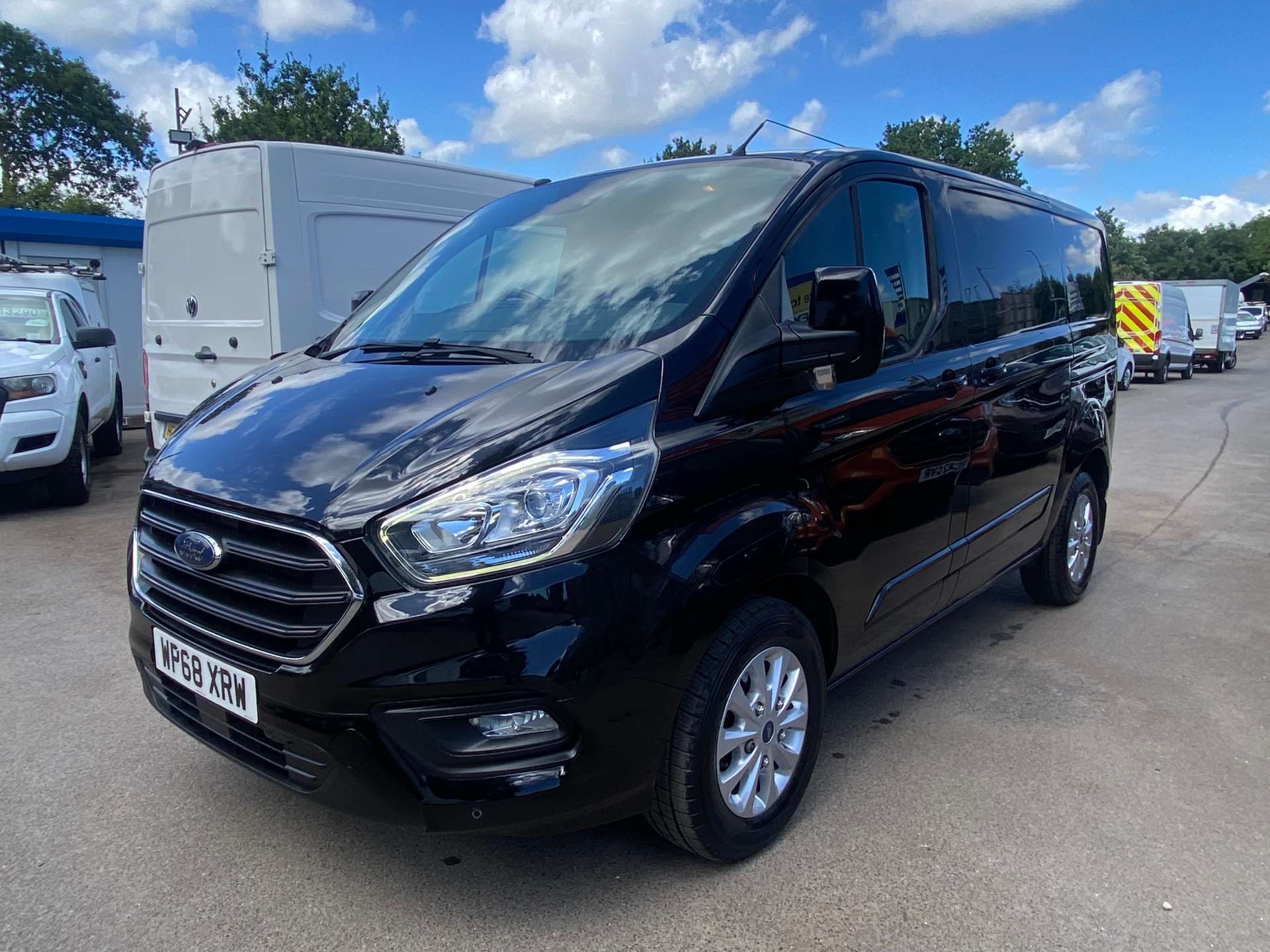 Ford Transit Custom 2.0 280 EcoBlue Limited Panel Van 5dr Diesel Manual L1 H1 Euro 6 (170 ps)