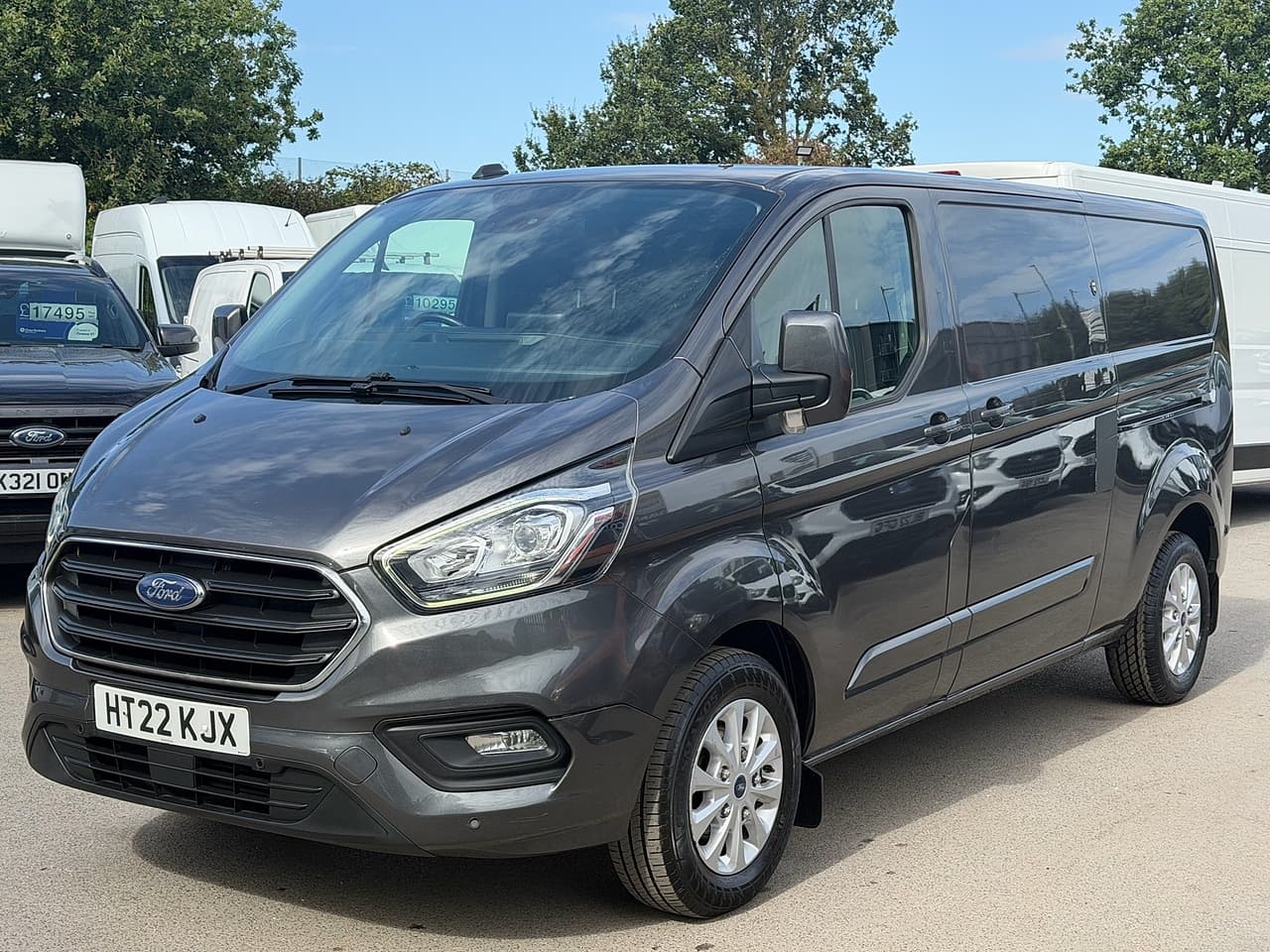 Ford Custom 300 Limited LWB