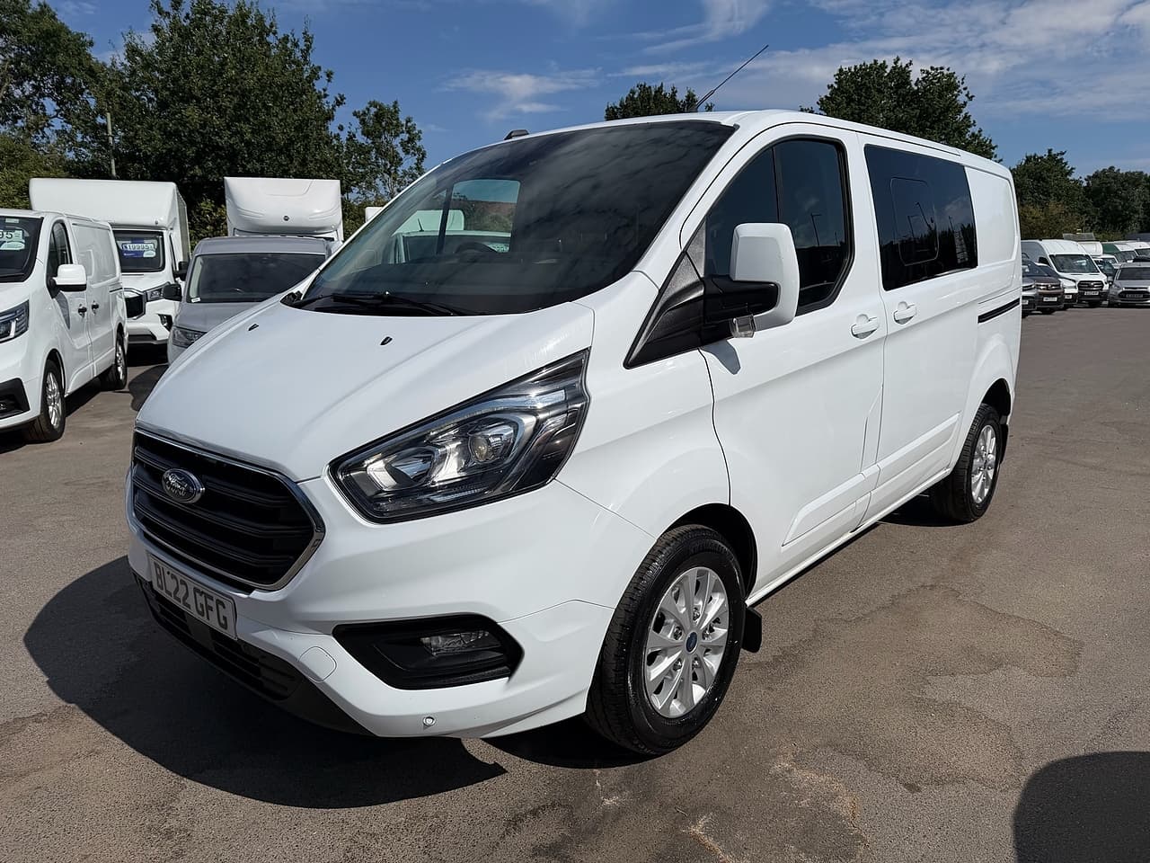 Ford Custom Limited CREW VAN