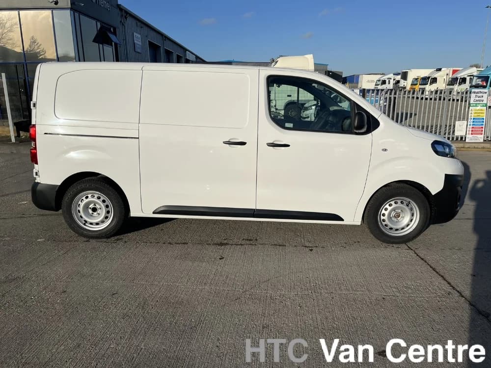 2024 Fiat E-Scudo L2 Electric Panel Van • 50 Miles • ULEZ Compliant • Near New
