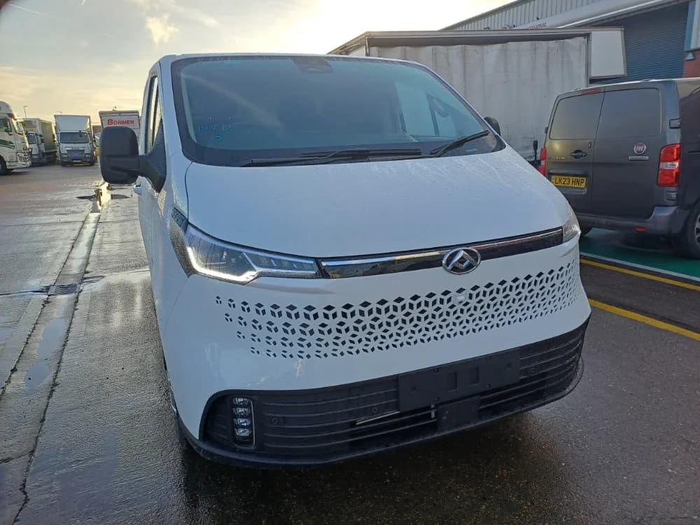 2024 Maxus Deliver 7 LWB Panel Van • 50 Miles • Diesel • Brand New