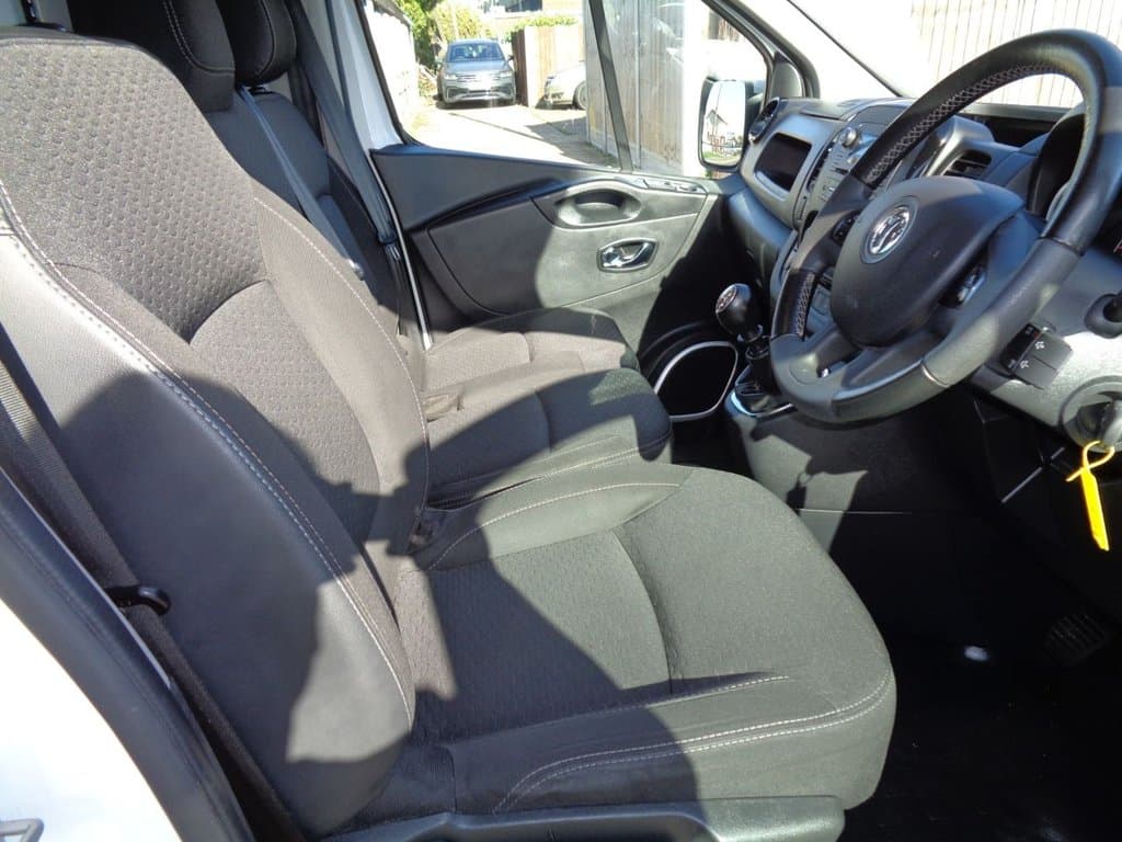 Vauxhall Vivaro 1.5 Turbo D – No VAT | Full Service History | Air Con | 2 Keys - Thumbnail 3