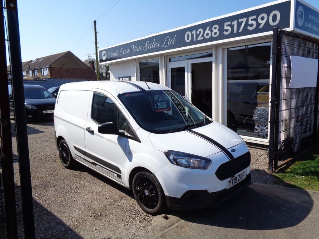 Ford Transit Courier 1.5 TDCi – No VAT | Euro 6 | A/C | New Cambelt, Clutch & Full Service - Thumbnail 6