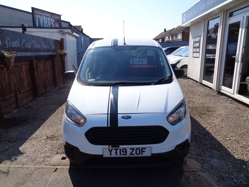 Ford Transit Courier 1.5 TDCi – No VAT | Euro 6 | A/C | New Cambelt, Clutch & Full Service - Thumbnail 4