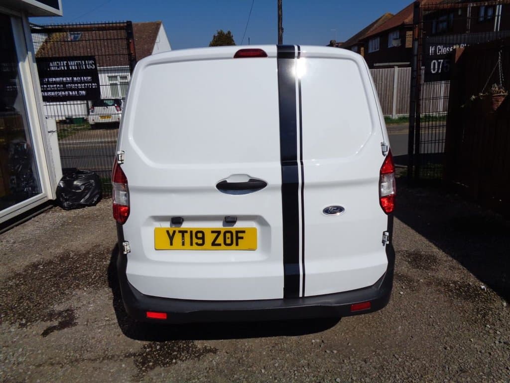 Ford Transit Courier 1.5 TDCi – No VAT | Euro 6 | A/C | New Cambelt, Clutch & Full Service - Thumbnail 7