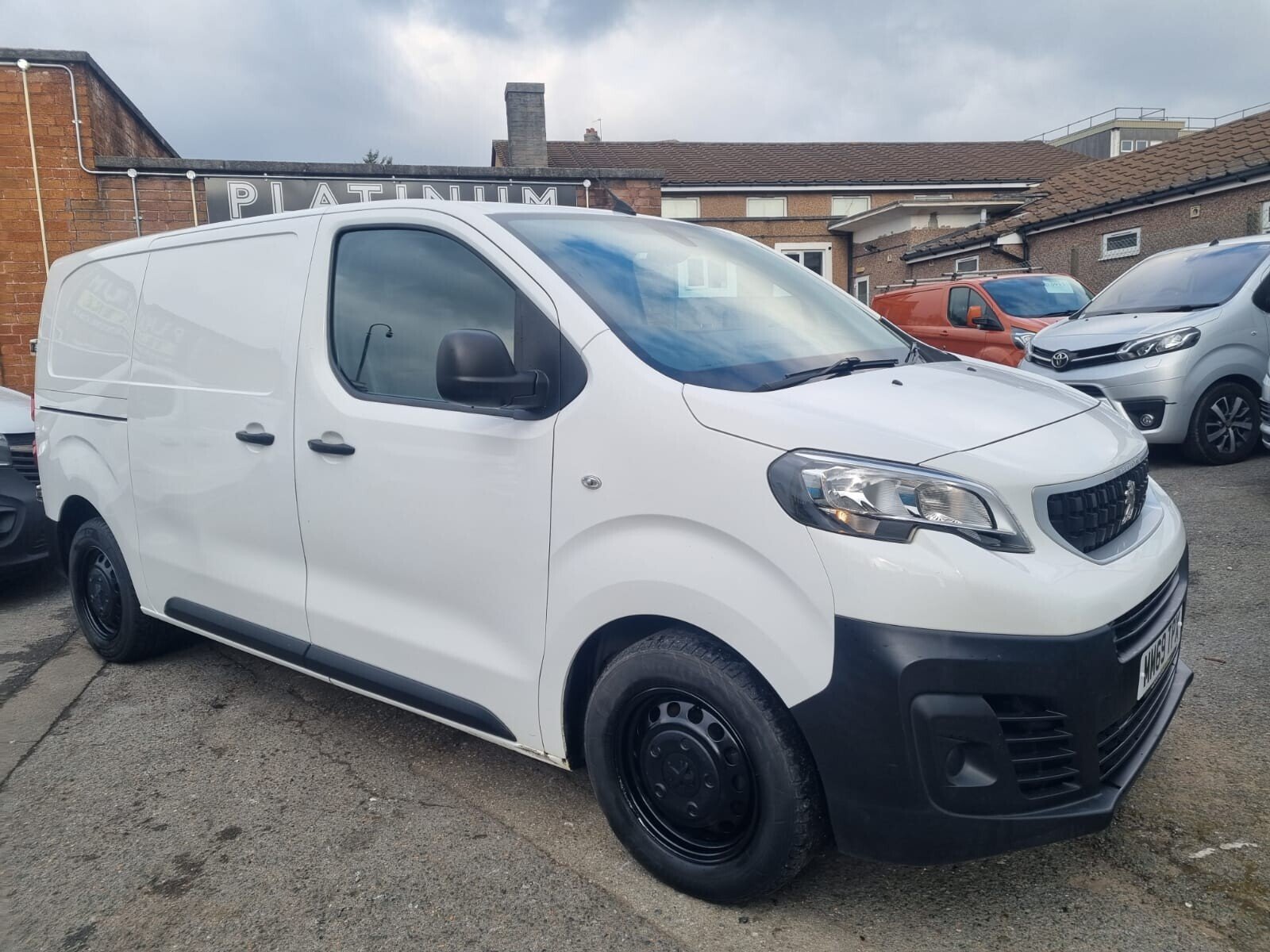 Peugeot Expert 2019 2.0 Diesel – Used Van for Sale in Plymouth
