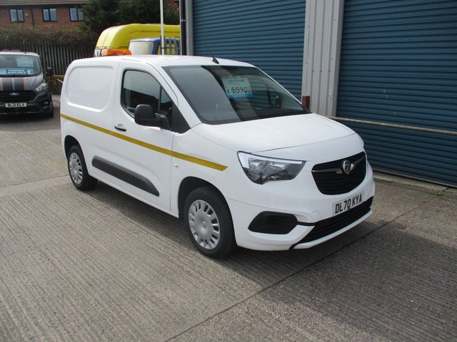 2020 Vauxhall Combo – LWB, Bluetooth, High Roof, Shelving | Stockport
