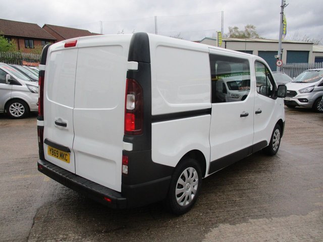 2019 Renault Trafic – Crew Cab, LWB, High Roof, Tow Bar | Stockport